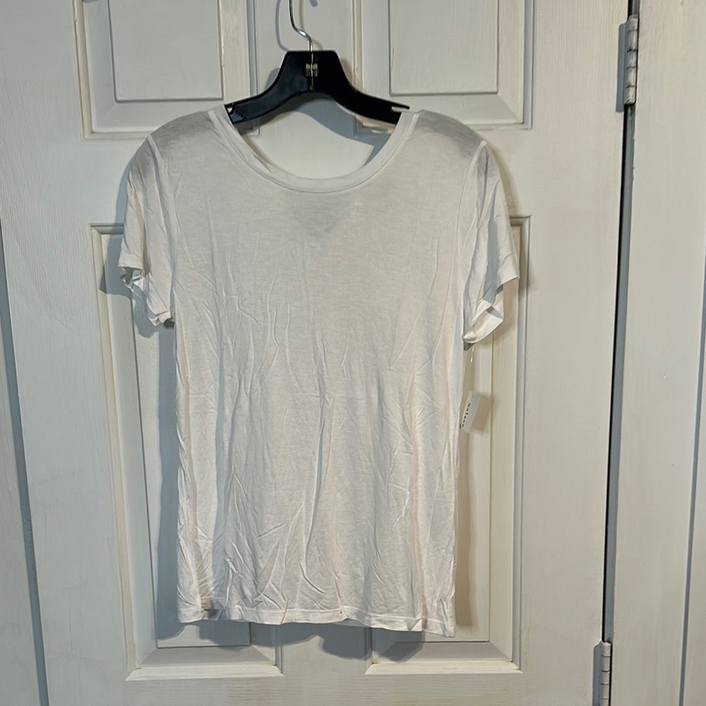 NWT Maison Jules White top with tie size medium
